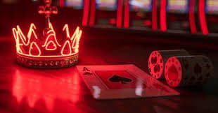 Studio live-dealer pinalti45 menampilkan meja blackjack dengan dealer profesional dan kamera multi-sudut